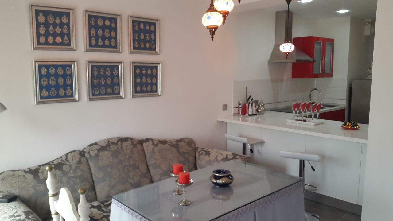 Magnifico piso en Nerja Appartamento Esterno foto